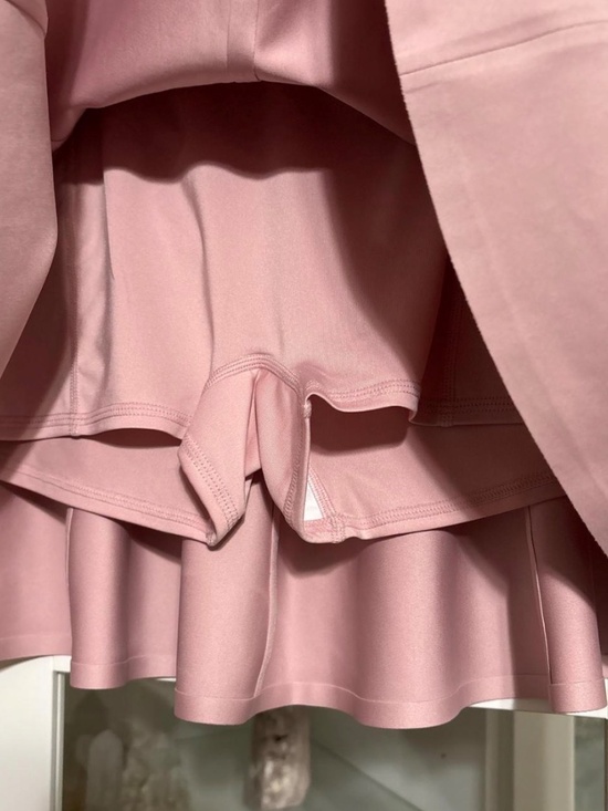 ALO Yoga Airlift Down The Line Tennis Skirt Light Pink Small - Picture 3 of 5